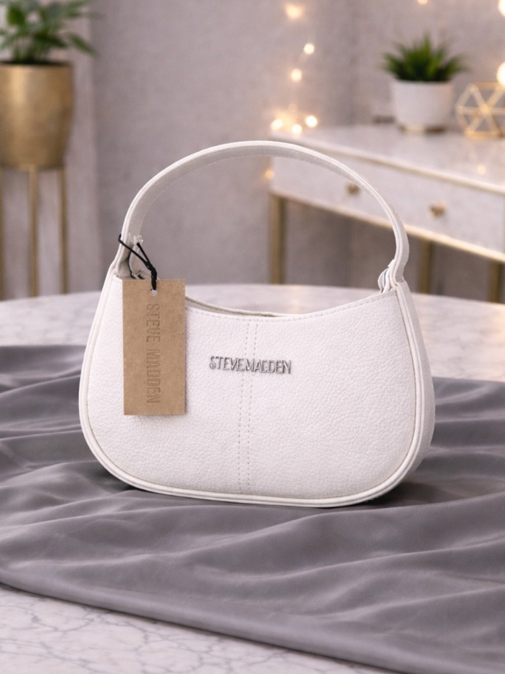 Steve Madden Off-White 3D Branded Bottom Shoulder Bag